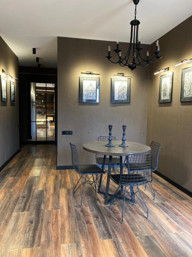 New Apartment With Terrace Tbilisi Bagian luar foto